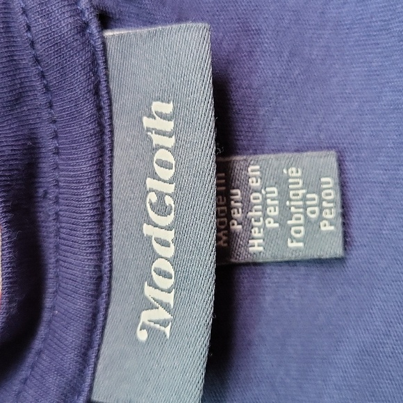 🍄 Organic Cotton Mushroom V-neck Tank - Picture 2 of 9